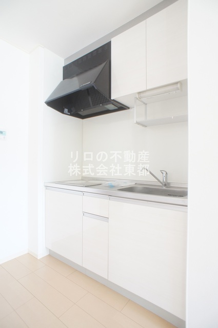 キッチン　システムキッチンは調理スペースも広くストレスなくお料理可能♪