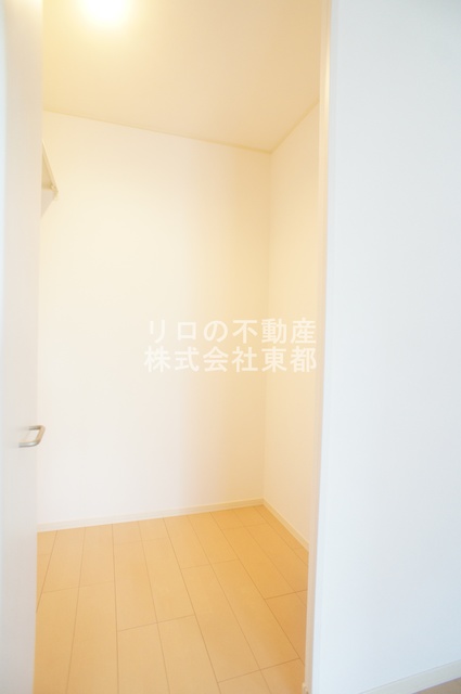 収納　奥行のあるウォークインクローゼットならお荷物多い方でも安心☆