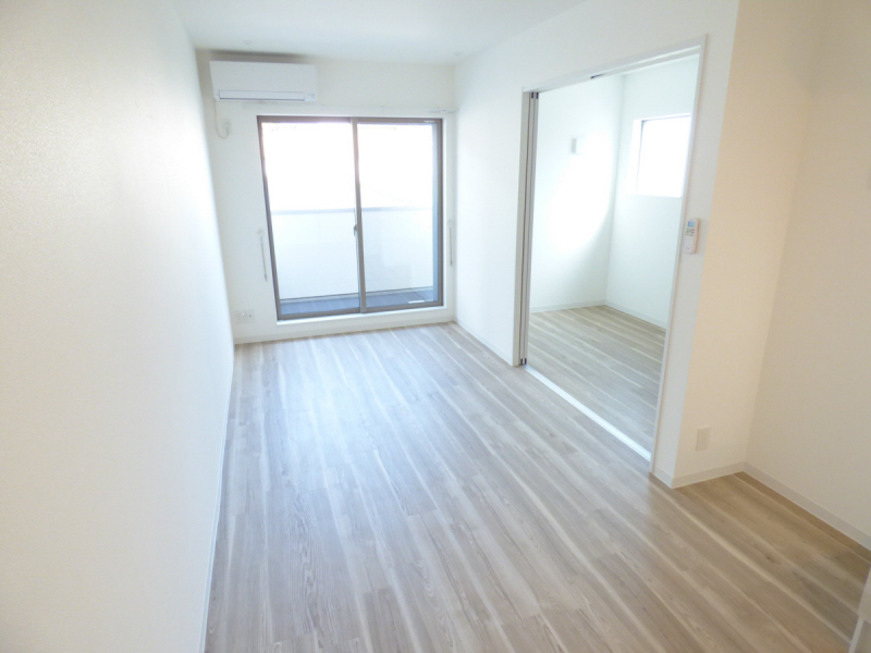 Z-MAISON須磨エディエンの居間写真