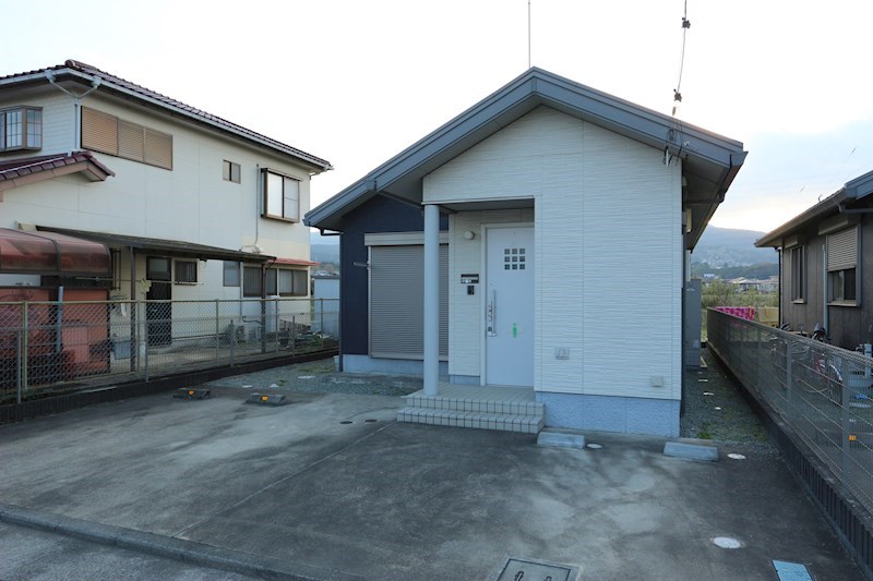 市川貸家Dの外観写真