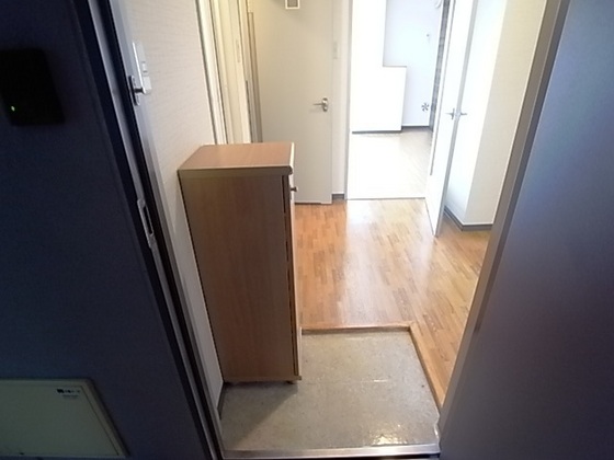 玄関　※掲載写真は同マンション別部屋参考写真となります。