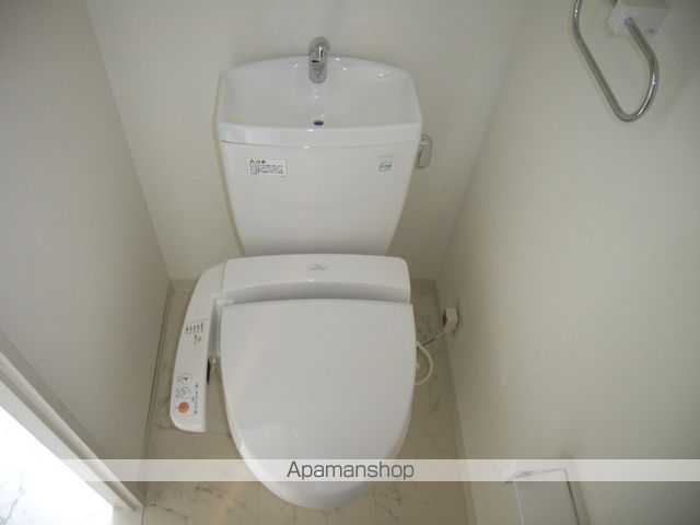 地下鉄谷町線 谷町六丁目駅 徒歩4分 9階建 築20年のトイレ写真