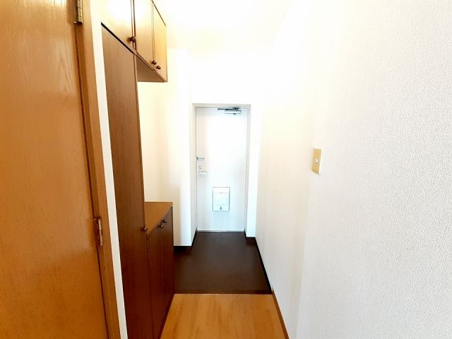 エスポアソールBの玄関写真