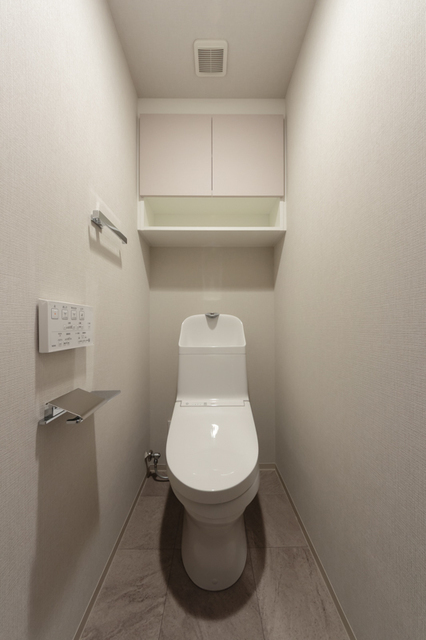 トイレ　※写真は同タイプ住戸です。
