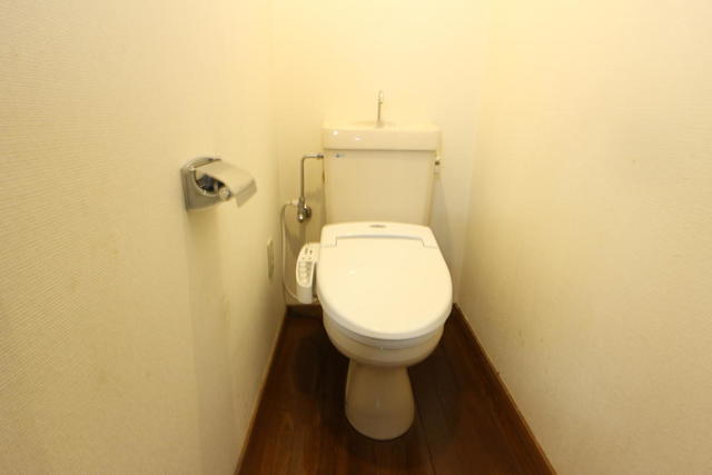 【フローラル新屋敷のトイレ】