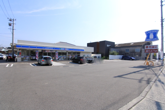 コンビニ　ローソン松山立花六丁目店（コンビニ）まで220m