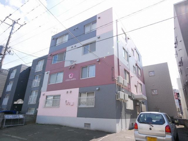 札幌市北区麻生町のマンションの建物外観