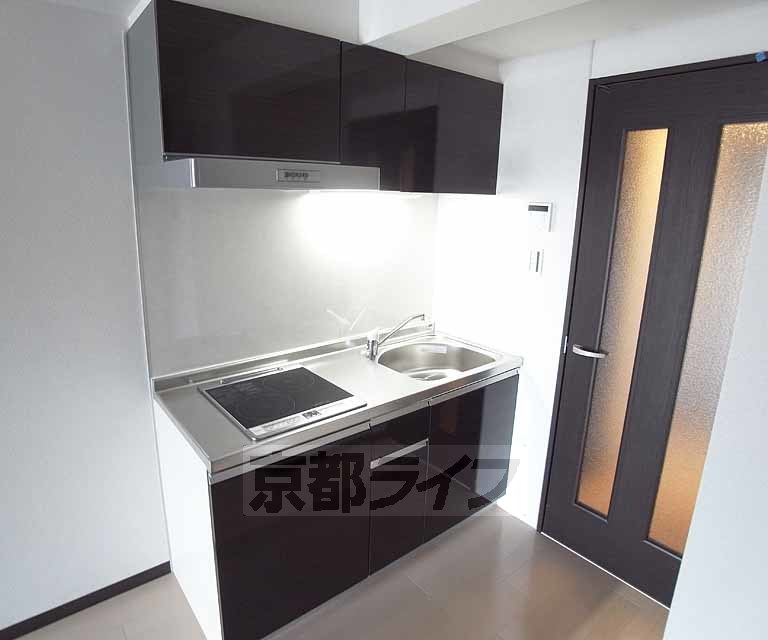 キッチン　調理スペースもしっかりあります