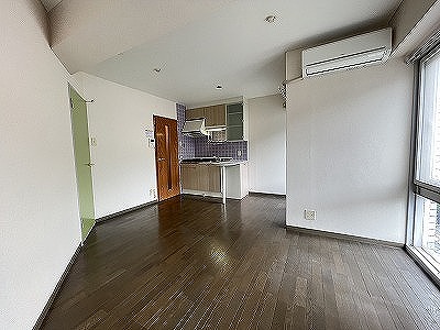 居室・リビング　居間です