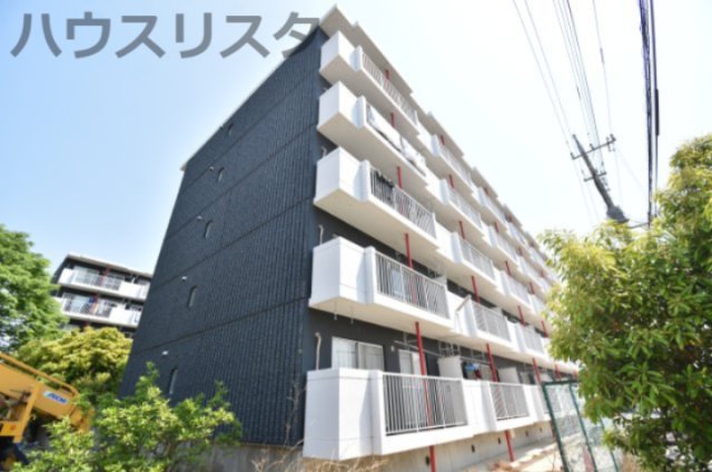 【行田市宮本のマンションの建物外観】