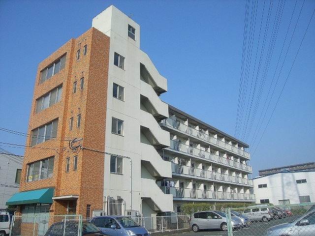 【福岡市東区多の津のマンションの建物外観】