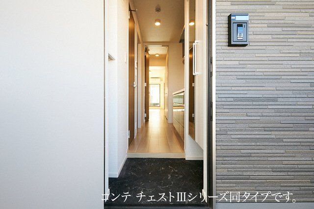 【横浜市泉区中田東のアパートの玄関】