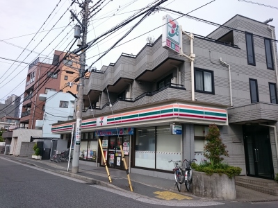 【川崎市中原区木月伊勢町のマンションのコンビニ】