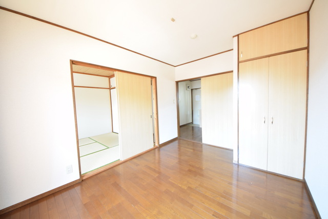 居室・リビング　各室収納っ