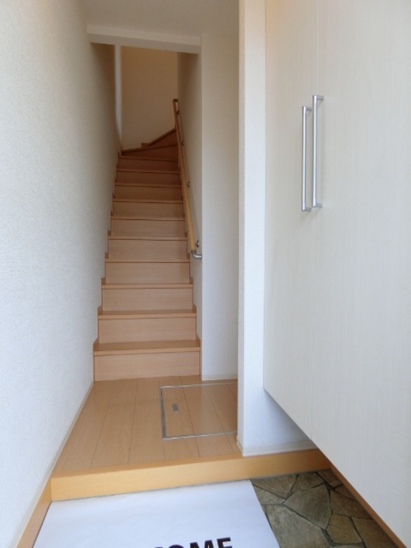 玄関　図面と現状に相違がある場合には現状を優先