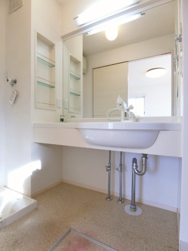 洗面設備　図面と現状に相違がある場合には現状を優先