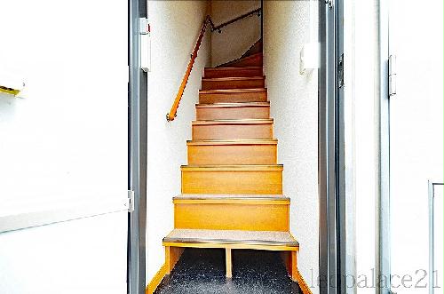 玄関　設備・仕様は号室により異なる為、現状を優先致します。