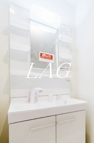 洗面設備　独立洗面台です。（同仕様設備です）