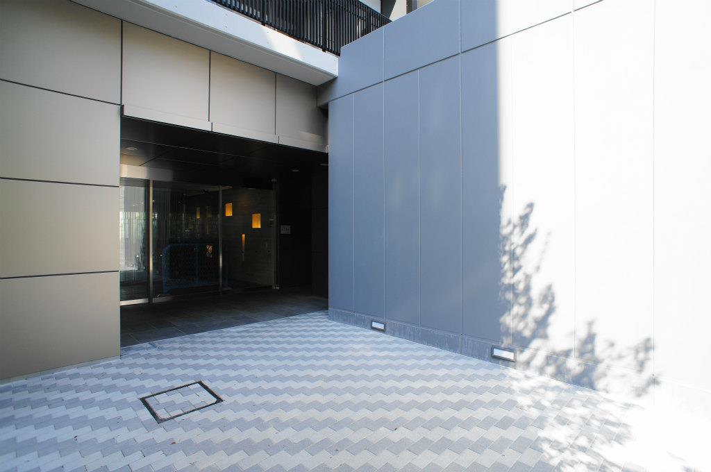 ドラックストア　ココカラファイン渋谷宮下公園前店（ドラッグストア）まで225m