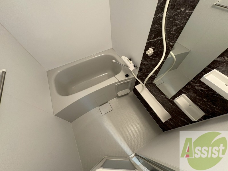 バス・シャワールーム　お風呂になります。一日の疲れを癒してくださいね。