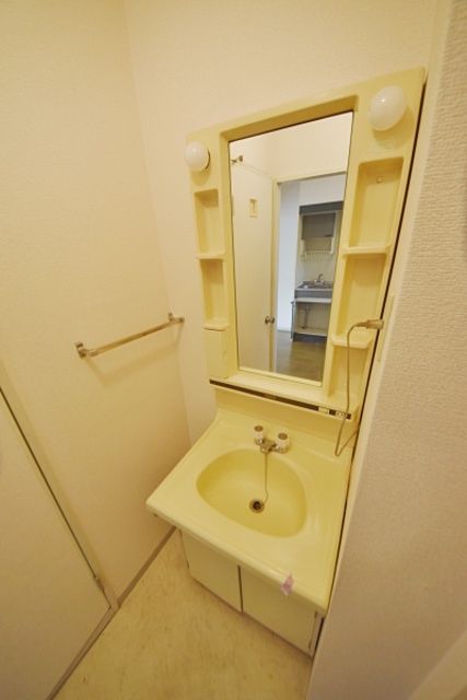洗面設備　★朝の身支度に便利な独立洗面台です★