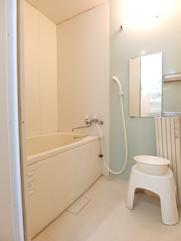 バス・シャワールーム　同物件内参考画像