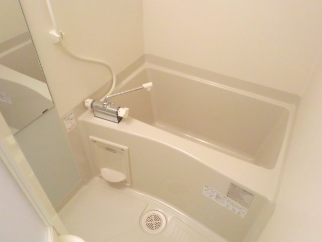 バス・シャワールーム　温度調整付きのシャワーです。