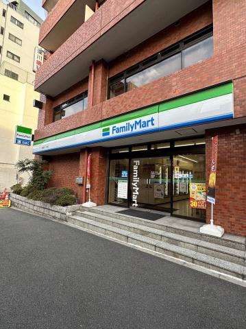 コンビニ　ファミリーマート江東深川二丁目店（コンビニ）まで68m