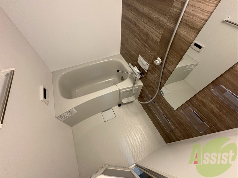 バス・シャワールーム　お風呂になります。一日の疲れを癒してくださいね。