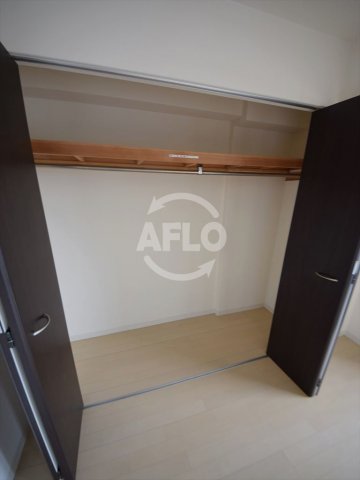 収納　サムティ難波グレイス　クロゼット