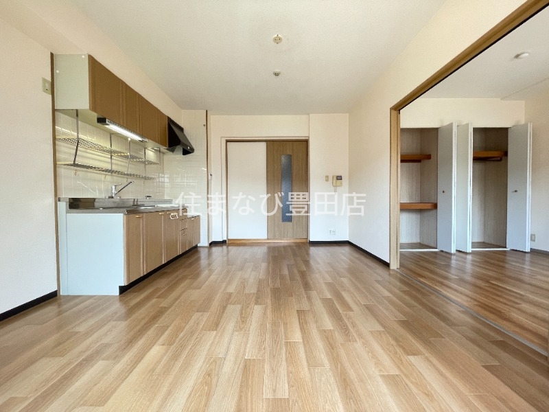 居室・リビング　同型別部屋写真