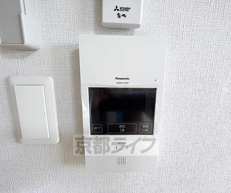 セキュリティ　室内から応対可能です。