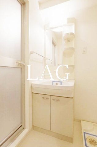 洗面設備　洗面台です。