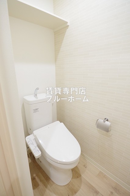 トイレ　温水洗浄便座付きのトイレです！