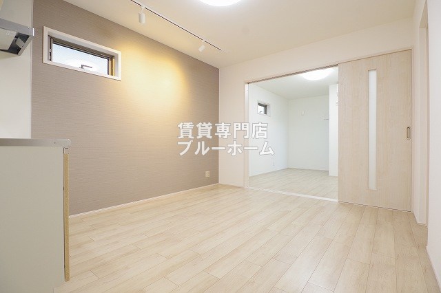 居室・リビング　8帖の広いリビングです！