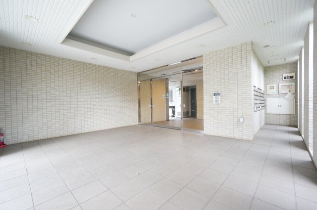 エントランス　お電話でのご予約がスムーズです！