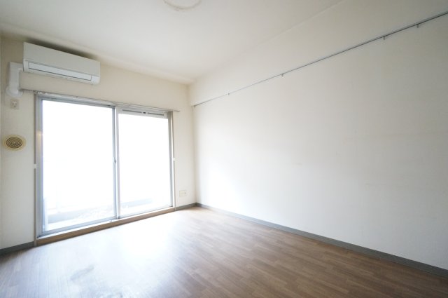 居室・リビング　当日の見学大歓迎！