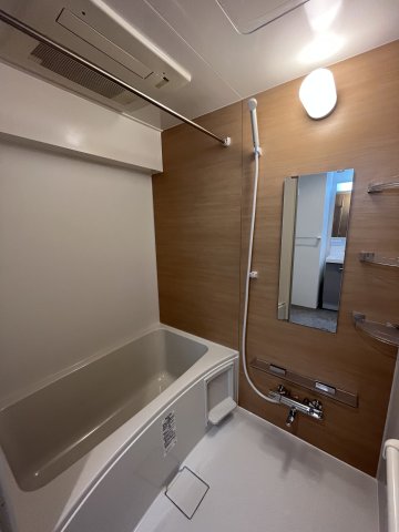 バス・シャワールーム　同間取り違う階のお部屋、浴室