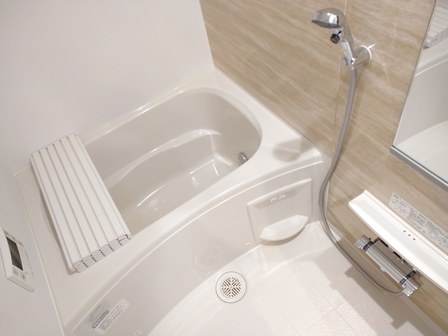 バス・シャワールーム　★追焚・浴室乾燥機付きバスルーム★