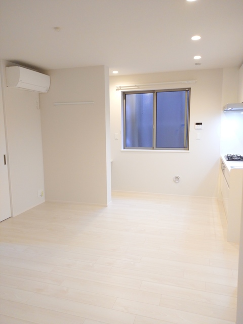 居室・リビング　★白を基調とした明るいお部屋です★