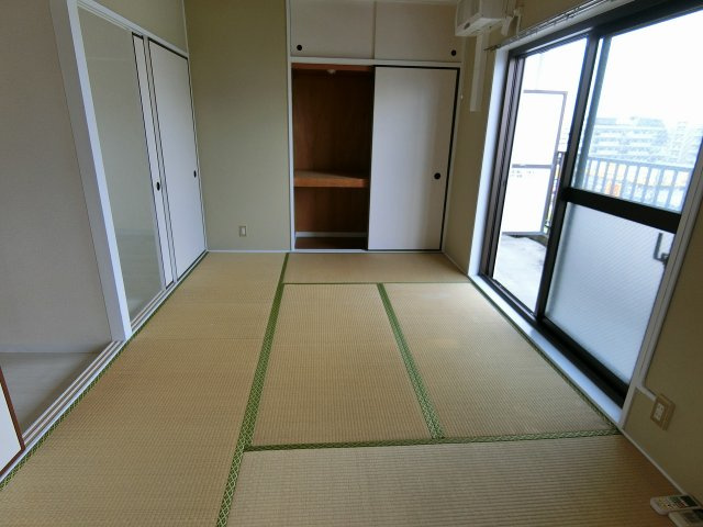 居室・リビング　別号室参考写真