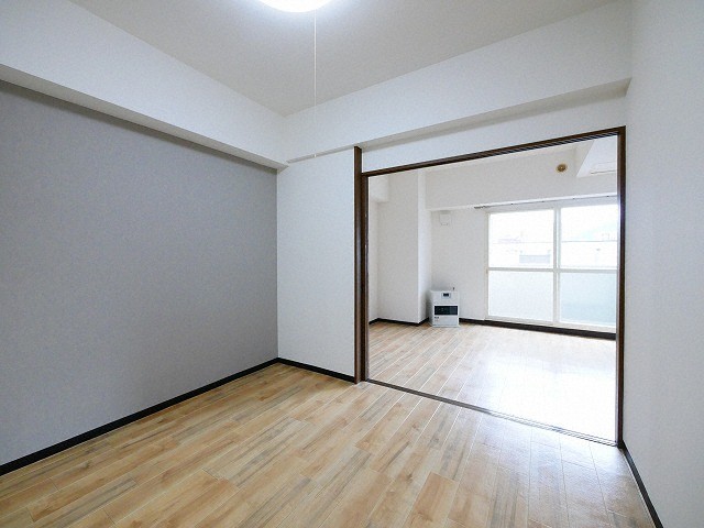 居室・リビング　◆札幌中心部が近い好立地！◆南向きバルコニーで陽当たり良好！