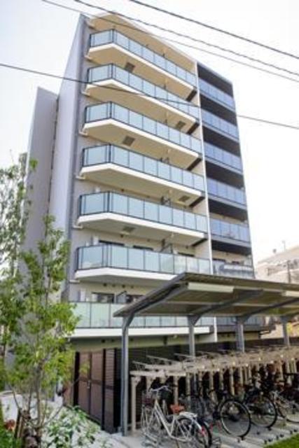 建物外観　８階建ての賃貸マンション