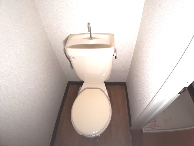 トイレ　イメージ（同建物内別部屋の写真です）