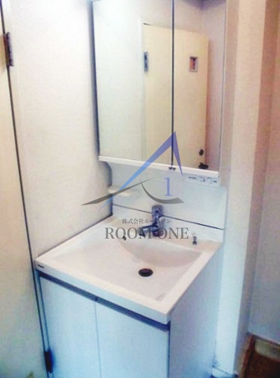 洗面設備　洗面台です。