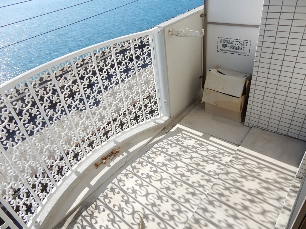 バルコニー　ベランダ