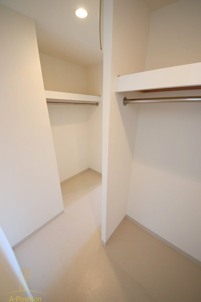 収納　クリスタルブライト本町東