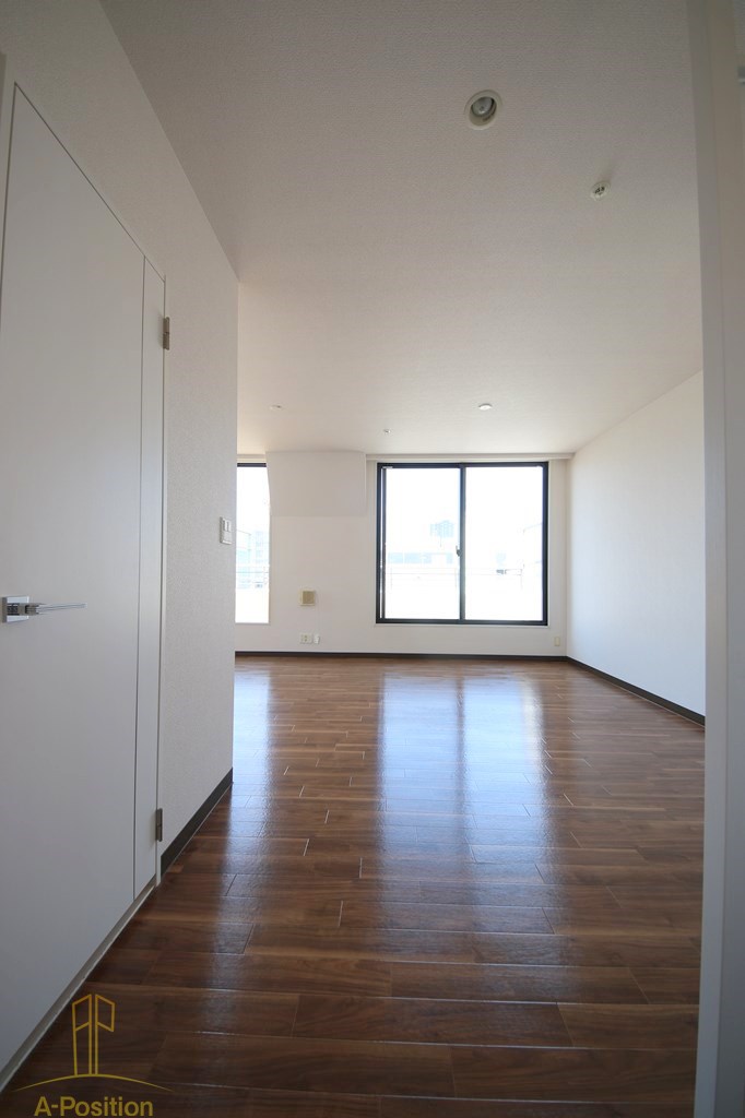 玄関　クリスタルブライト本町東