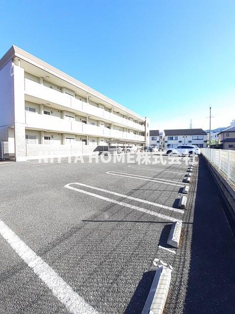 駐車場　敷地内駐車場になります☆彡