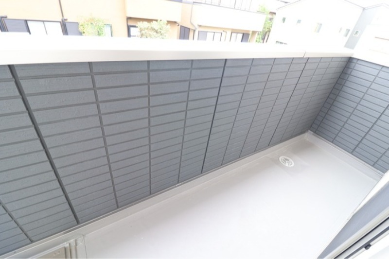 バルコニー　図面と現状に相違がある場合には現状を優先